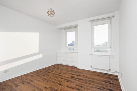 9/5 Loganlea Road, Edinburgh, EH7 6NN