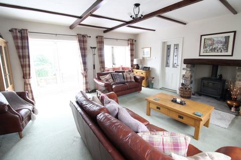 5 bedroom character property for sale, Oldfield Lane, Oldfield, Keighley, BD22