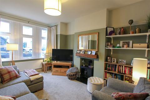 3 bedroom semi-detached house for sale, Sunningdale Avenue, Leigh-On-Sea, United Kingdom, SS9