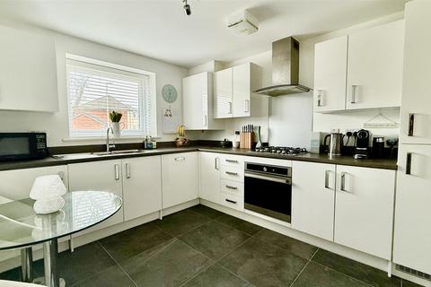 4 bedroom link detached house for sale, Thistle Bridge Road, Barnstaple EX31