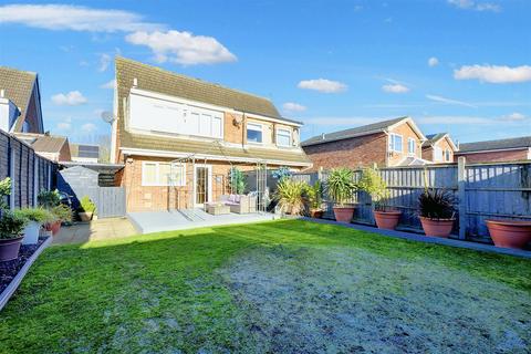 3 bedroom semi-detached house for sale, Neston Drive, Nottingham