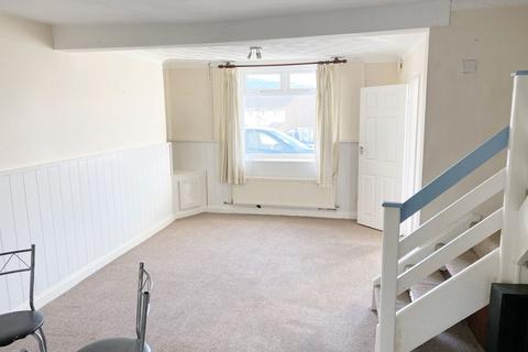 2 bedroom terraced house to rent, Church Street, Rhymney, NP22