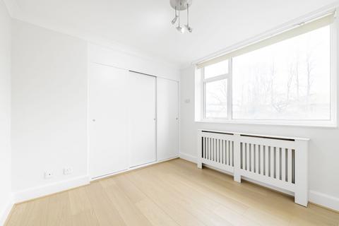 2 bedroom apartment to rent, Regents Park Road London N3