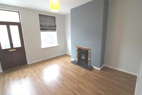 2 bedroom terraced house to rent, Garden Street, Macclesfield