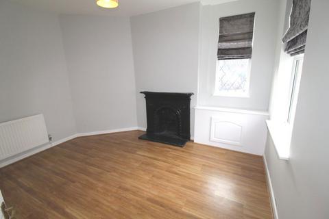 2 bedroom terraced house to rent, Garden Street, Macclesfield