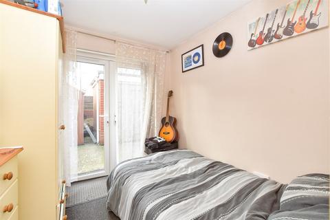 2 bedroom ground floor flat for sale, Adames Road, Portsmouth, Hampshire