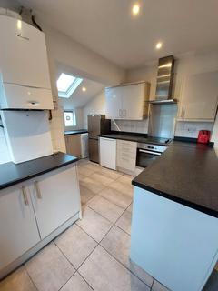 5 bedroom end of terrace house to rent, Nevil Road, Bristol BS7