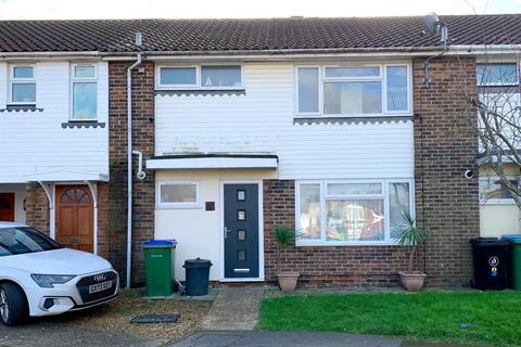 3 bedroom terraced house to rent, Southcourt Close, Rustington BN16