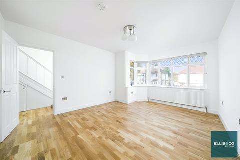 6 bedroom house to rent, Addington Drive, London, N12