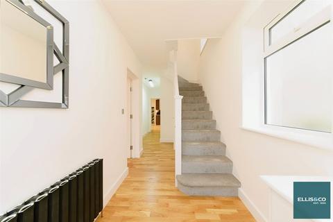 6 bedroom house to rent, Addington Drive, London, N12