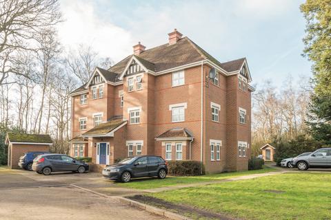 2 bedroom penthouse for sale, Kintbury Close, Fleet, Hampshire, GU51