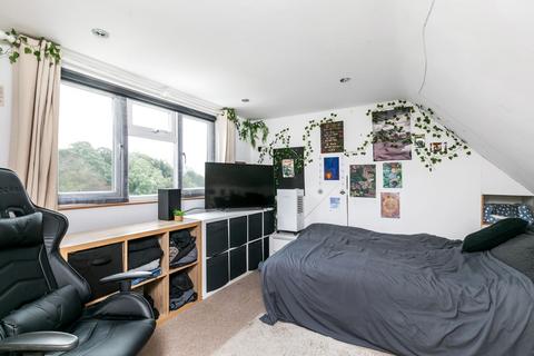 4 bedroom semi-detached house for sale, Dawn Gardens, Winchester, SO22