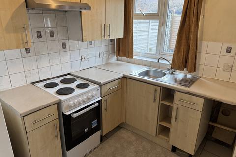 Studio to rent, Croydon CR0