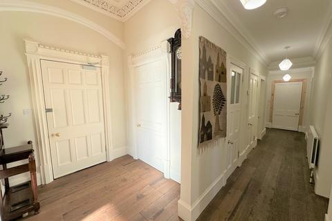 undefined, 3 Glamis Road, Dundee, DD2