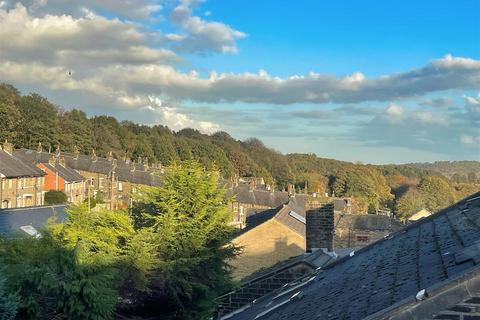 4 bedroom semi-detached house for sale, Lower Wellgate, Saddleworth Road, Greetland