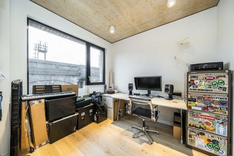 Flat 4, 1g Mentmore Terrace, London, E8 3DQ