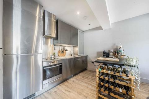 1 bedroom flat to rent, Whitechapel High Street, London E1