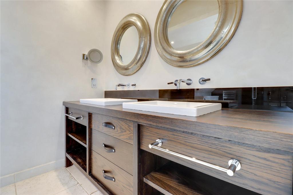 Bathroom One-Detail
