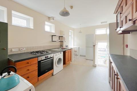 5 bedroom maisonette to rent, North View, Bristol BS6