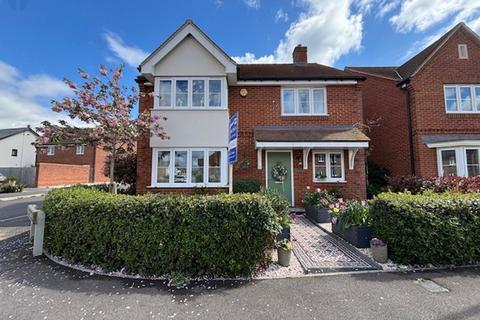 4 bedroom detached house for sale, Waring Crescent, Aston Clinton, Aylesbury, Buckinghamshire