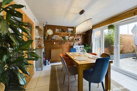 undefined, Waring Crescent, Aston Clinton, Aylesbury, Buckinghamshire