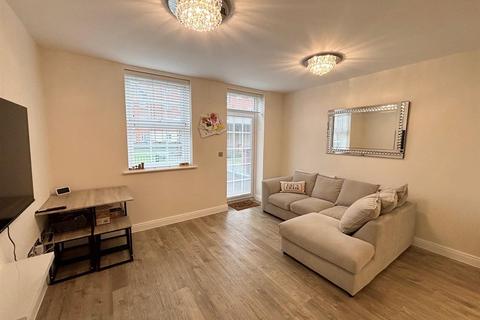 2 bedroom apartment to rent, Sissinghurst Court, Main Street, Dickens Heath, Shirley