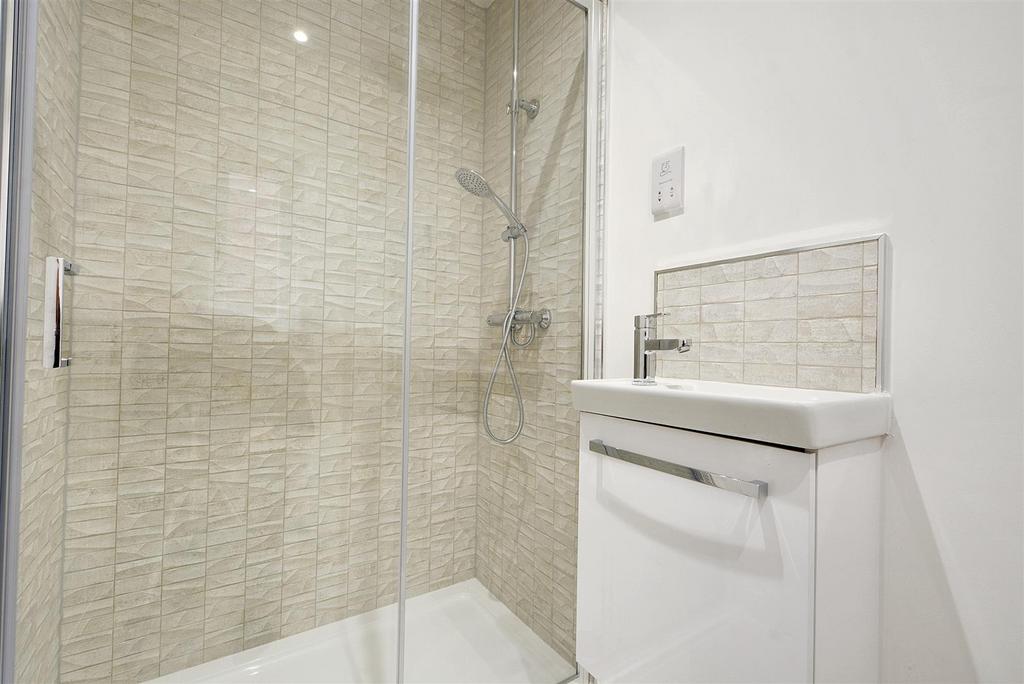 Ensuite2.jpeg