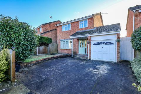 3 bedroom detached house for sale, South Road, Horndean, Waterlooville, Hampshire, PO8