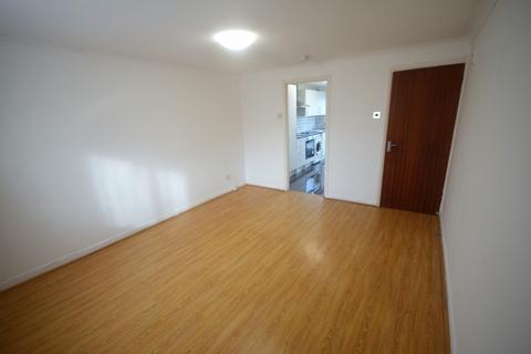 1 bedroom flat to rent, Buntingbridge Road, IG2 7LW