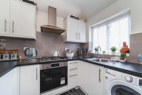 1 bedroom maisonette for sale, Tudor Court North, Wembley HA9