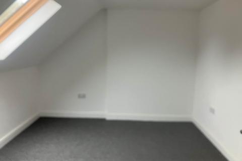 Studio to rent, Meyrick Road, West Bromwich B70