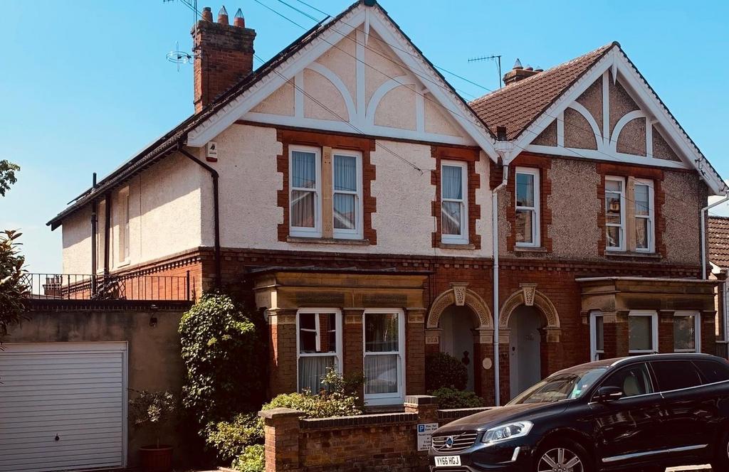 12 Victoria Road.jpg