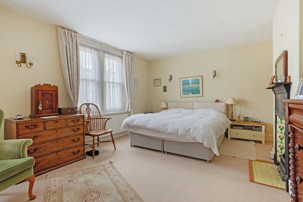 83691 12 Victoria Road (18).jpg