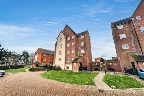 Daytona Quay, Eastbourne