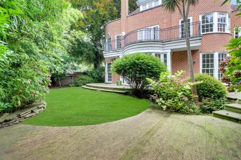 6 bedroom detached house for sale, Netherhall Gardens, London