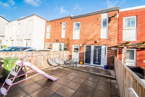 3 bedroom terraced house for sale, Roche Court, Glebe, Washington, NE38