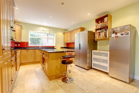 5 bedroom detached house for sale, Clos Derwen, Penylan, Cardiff