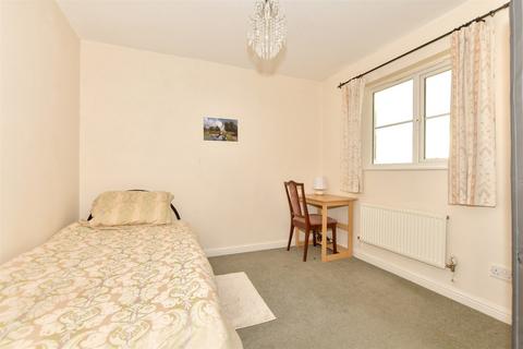 21 Demozay Close, Hawkinge, Folkestone, CT18 7PL