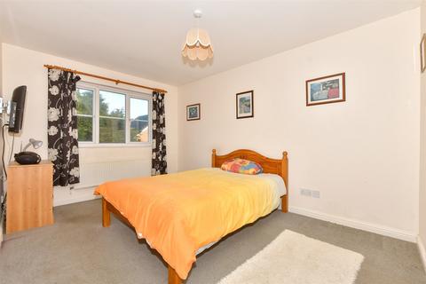 21 Demozay Close, Hawkinge, Folkestone, CT18 7PL