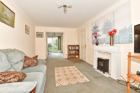 21 Demozay Close, Hawkinge, Folkestone, CT18 7PL