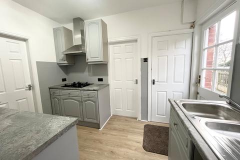 2 bedroom house to rent, Grange Avenue, Yeadon, Leeds, West Yorkshire, UK, LS19