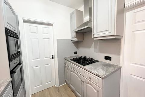 2 bedroom house to rent, Grange Avenue, Yeadon, Leeds, West Yorkshire, UK, LS19