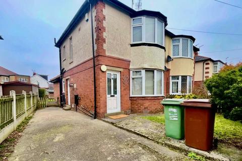 2 bedroom house to rent, Grange Avenue, Yeadon, Leeds, West Yorkshire, UK, LS19