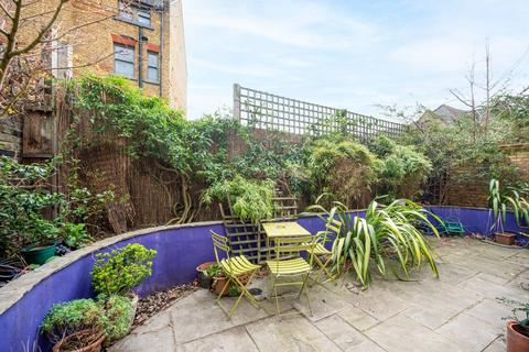 4 bedroom end of terrace house for sale, Cadiz Street, Walworth, London, SE17