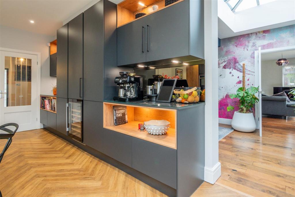 Breakfast Kitchen Aspect 4