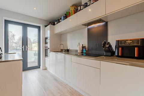 2 bedroom apartment for sale, Montpellier Terrace, Montpellier, Cheltenham, GL50