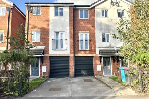 3 bedroom townhouse for sale, Robert Hall Street, Salford M5