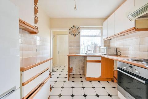 1 bedroom flat for sale, Connell Crescent, Ealing, London, W5