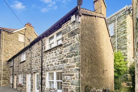 Bennar, Pentre'r Efail, Harlech