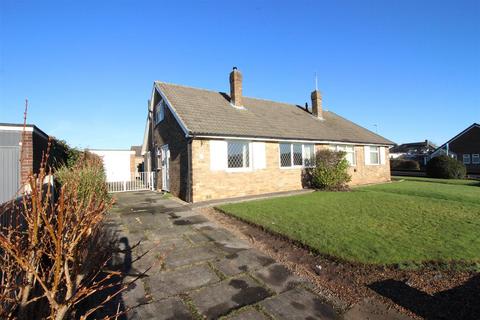 2 bedroom semi-detached bungalow for sale, Springmead Drive, Leeds LS25